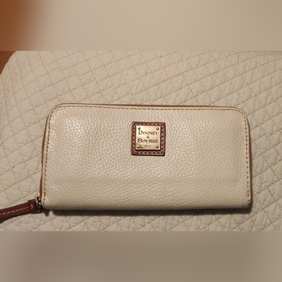 Dooney & Bourke Monogram Domed Crossbody Borsa a tracolla, Beige, Taglia unica
